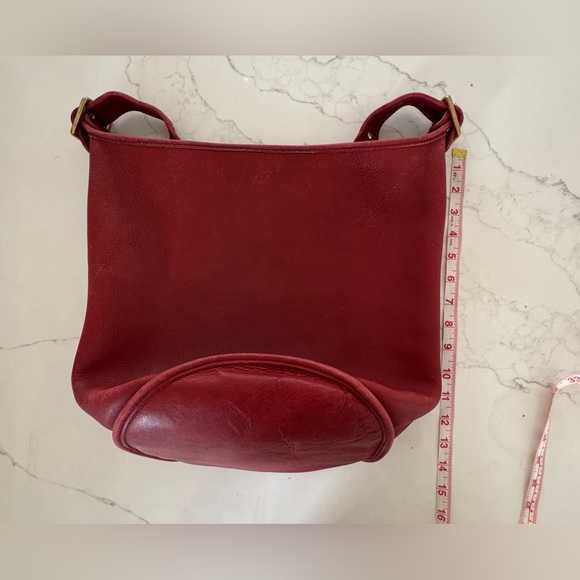 Vintage Coach Large Red Duffle Purse - Made in USA - Picture 8 of 10